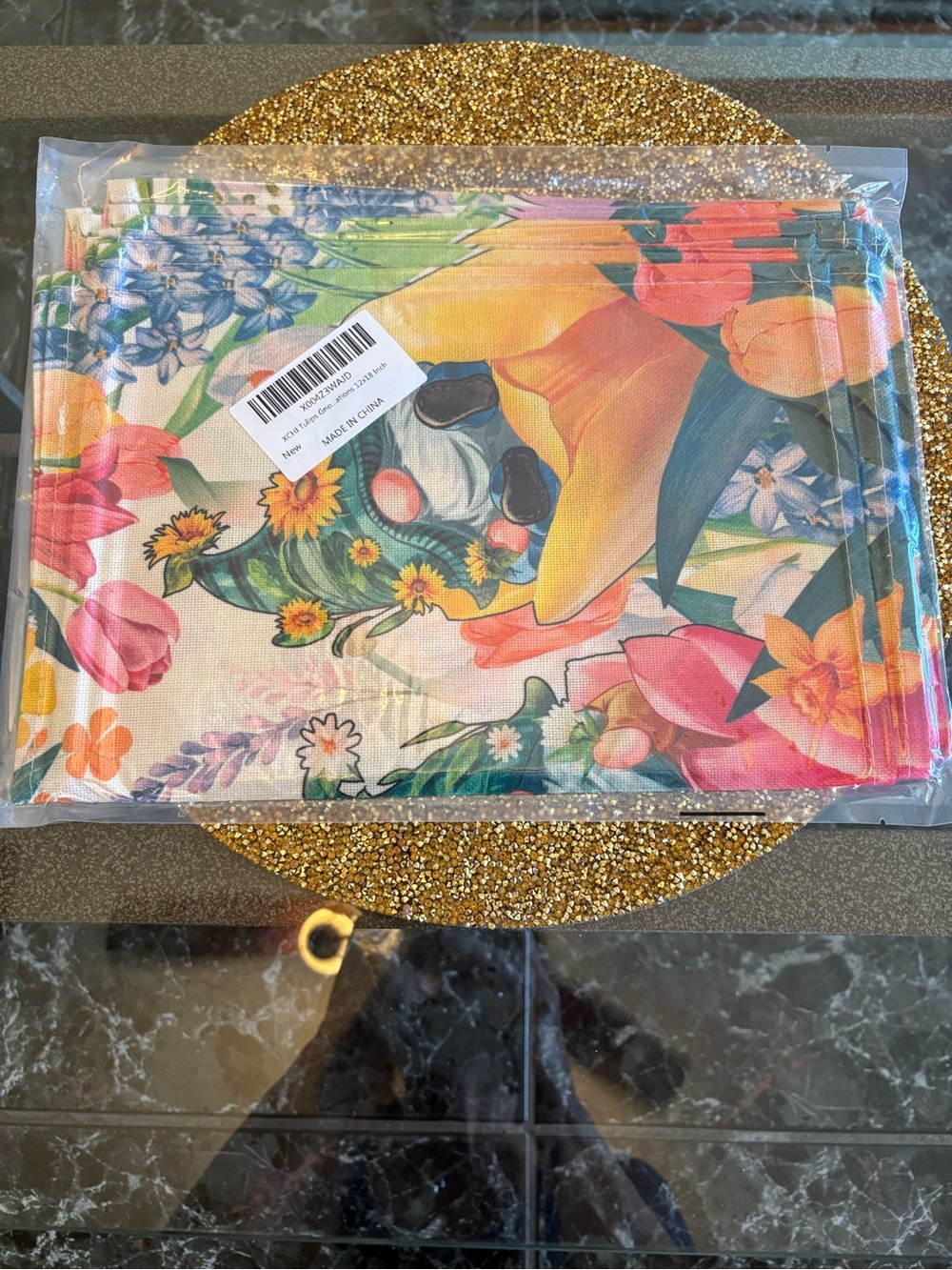 Set of 6 Floral Placemats NWT Gnome and Tulips Multicolor Garden Print 12x18” - Picture 2 of 5